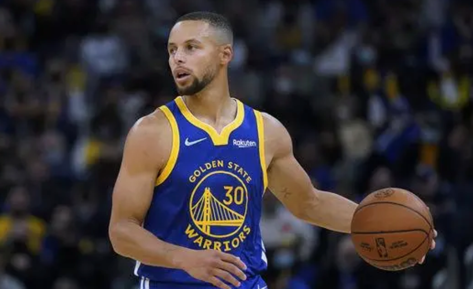 这也行？里程碑夜北京首钢绝杀压哨库里连续十二场比赛得分超过大比分领先，浙江稠州集结日官宣签约