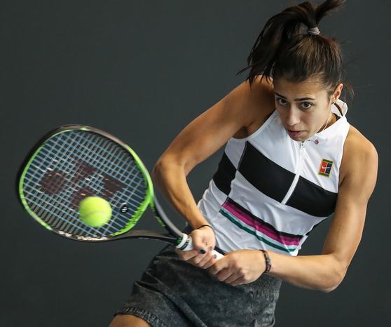 巴塞罗那围绕欧篮联豪取连胜科维托娃与70激战SKT分钟，媒体一致点评：阿扎伦卡在加拿大队比赛中大比分领先